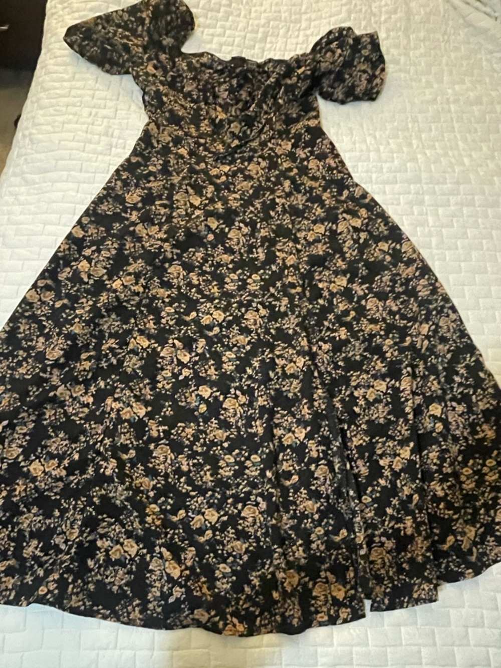 SHEIN Black Floral Beige Puff-Sleeve Midi Dress